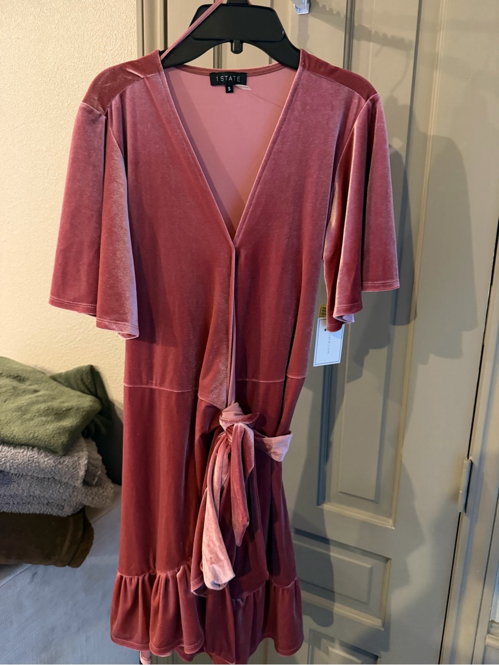 Brand New 1. State Pink Velvet Tie-Waist Dress